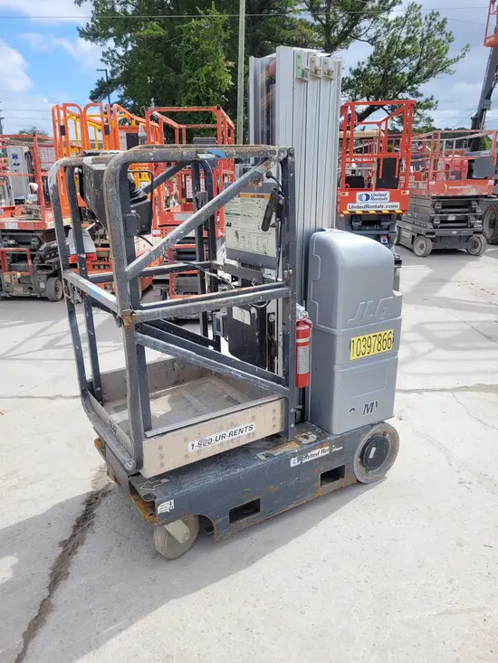 2015 JLG 20MVL Self-Propelled One-Person Lift