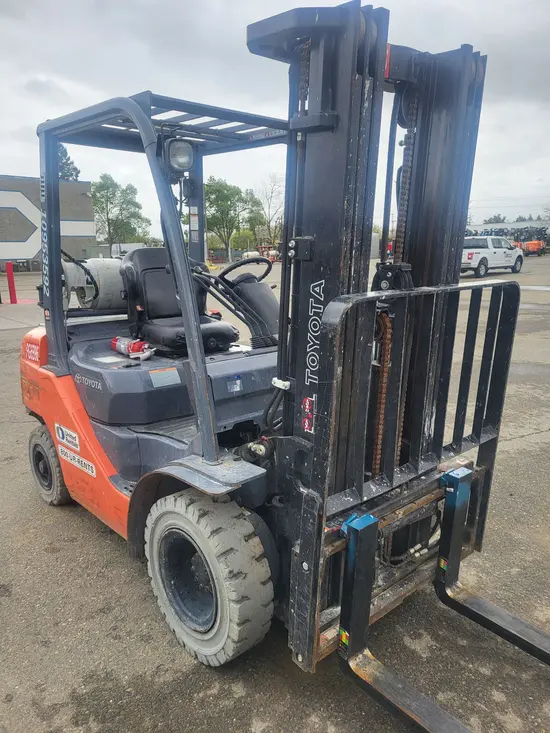 2019 Toyota 8FGU25 Warehouse Forklift