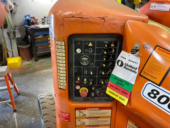 2014 JLG E400AJPN Articulating Boom Lift