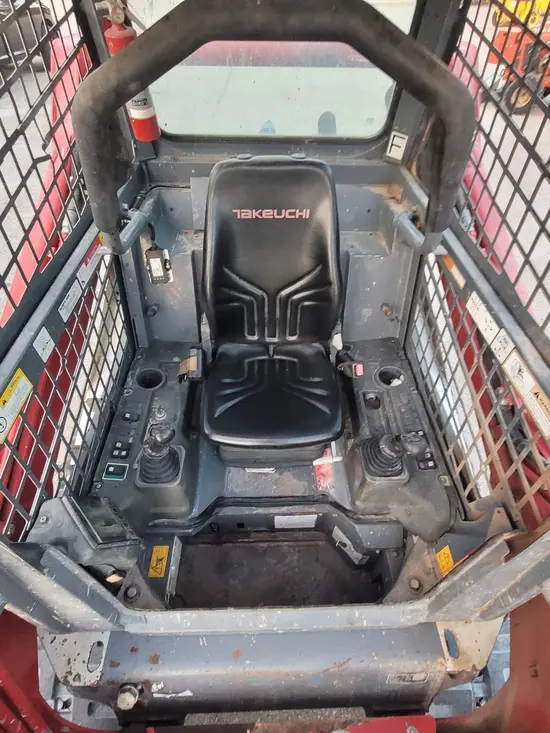 2017 Takeuchi TL10V2-R Track Loader