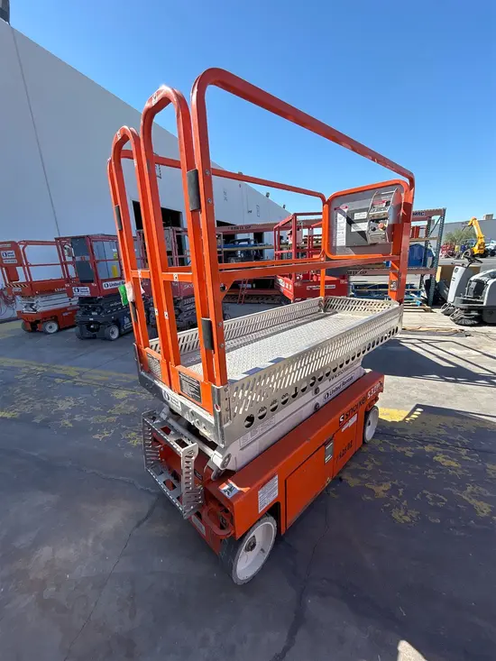 2022 Snorkel S3215L Scissor Lift