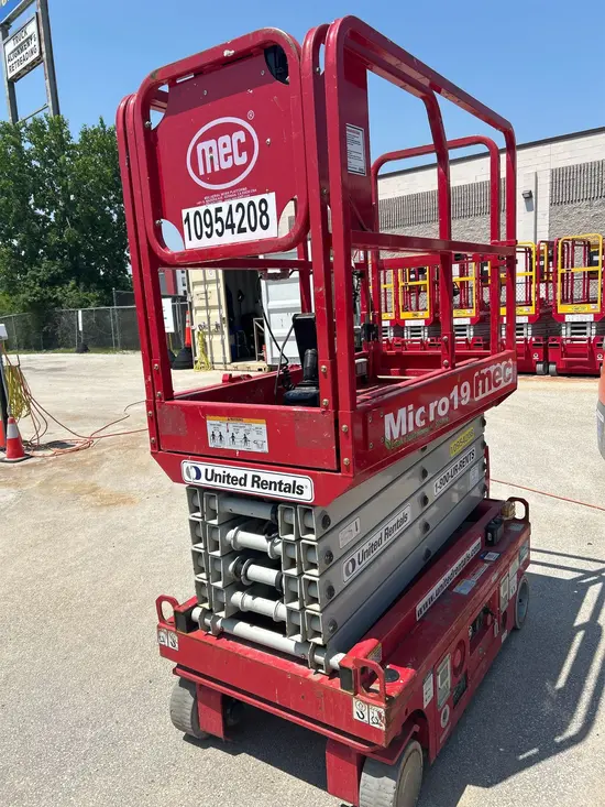 2019 MEC MICRO 19 Scissor Lift