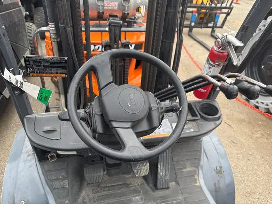 2018 Toyota 8FGU25 Warehouse Forklift