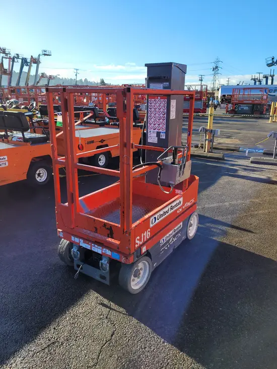 2016 Skyjack SJ16 Self-Propelled One-Person Lift