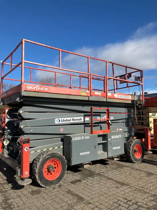 2016 Skyjack SJ9250RT Rough Terrain Scissor Lift