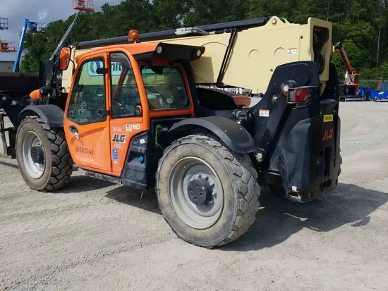 2017 JLG 1055 Forklift