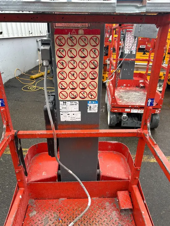 2015 Skyjack SJ12 Self-Propelled One-Person Lift