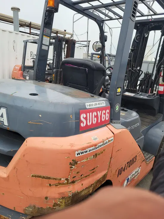 2016 Toyota 8FD35U Warehouse Forklift