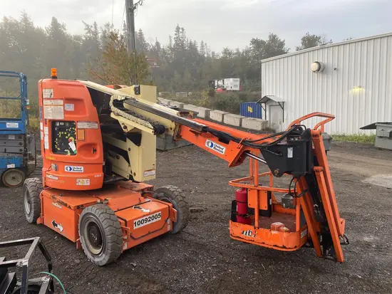 2012 JLG E300AJP Articulating Boom Lift