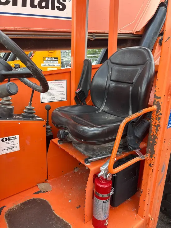 2014 SKYTRAK 8042 Forklift