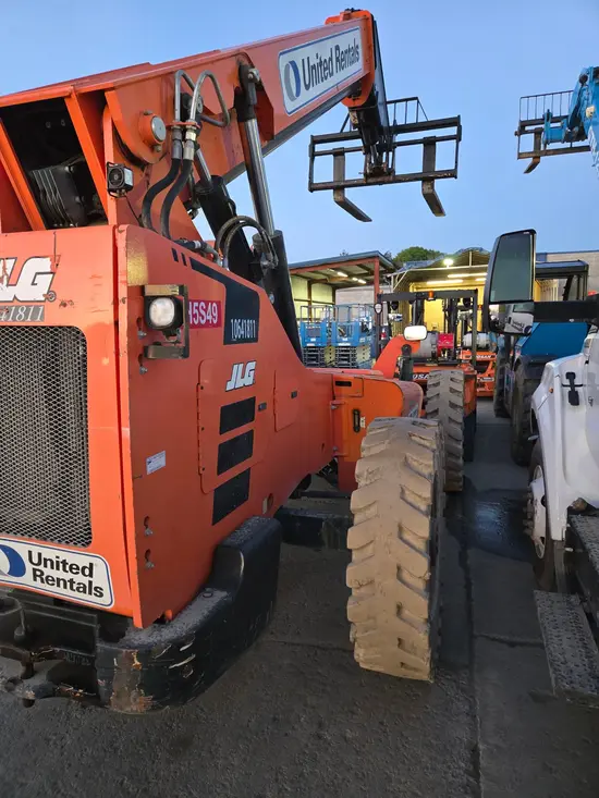 2017 SKYTRAK 8042 Forklift