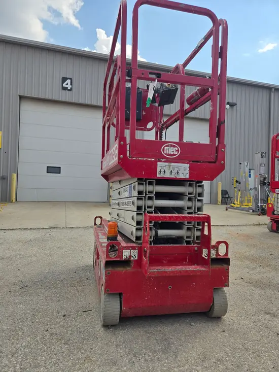 2018 MEC MICRO 19 Scissor Lift