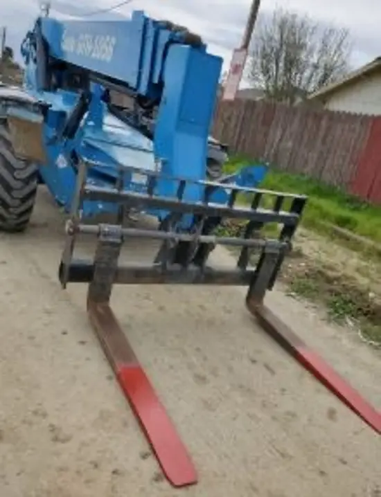 2015 Genie GTH-1056 Forklift