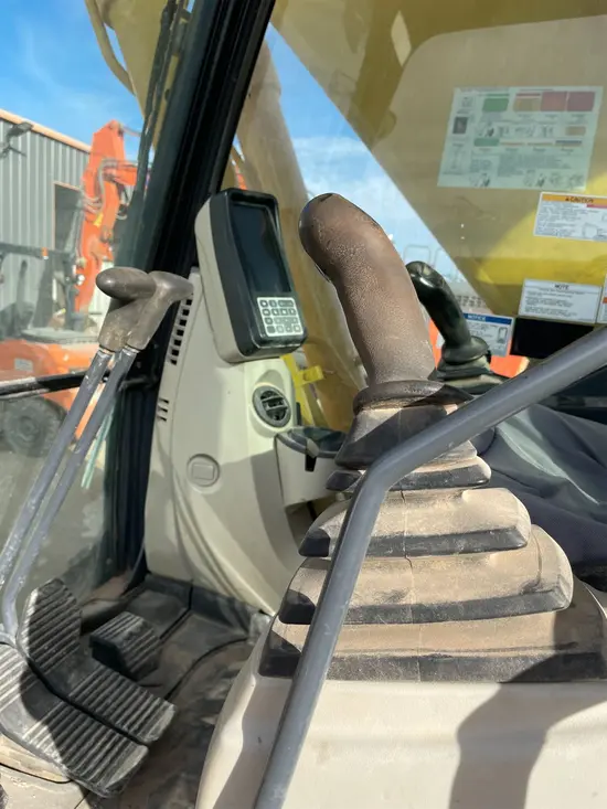 2017 Kobelco SK300LC-10 Excavator