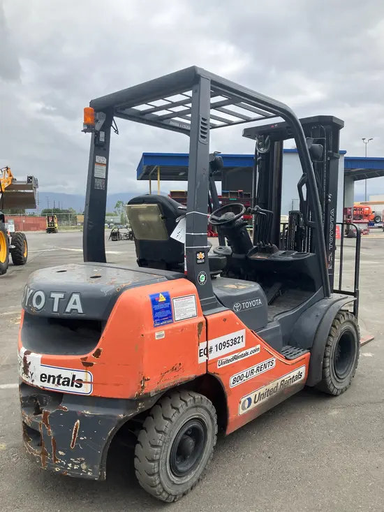 2019 Toyota 8FDU25 Warehouse Forklift