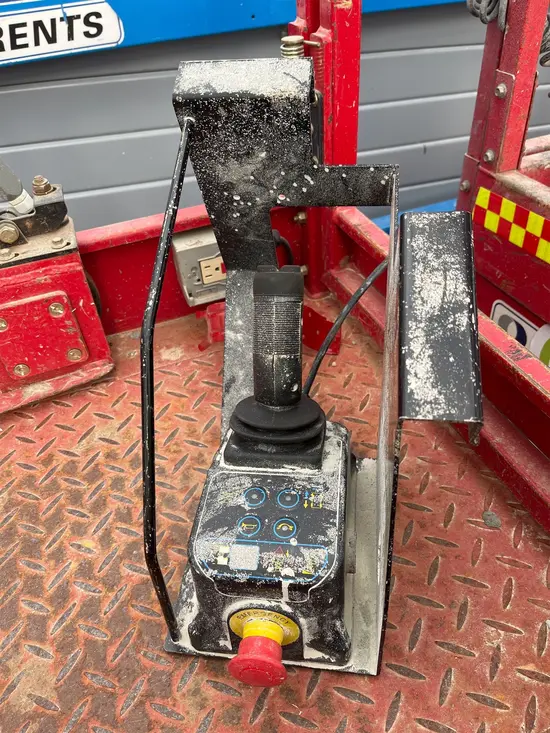 2018 MEC MICRO 19 Scissor Lift