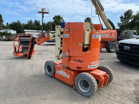 2016 JLG E300AJP Articulating Boom Lift