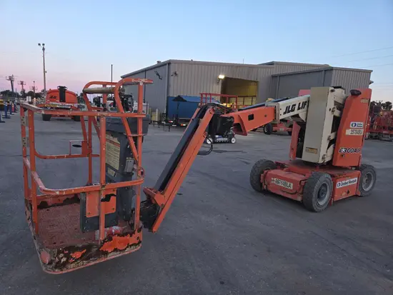 2016 JLG E300AJP Articulating Boom Lift