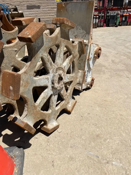 2021 FURUKAWA CW24III Compaction Attachment
