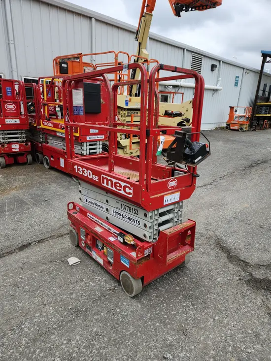 2018 MEC 1330SE Scissor Lift