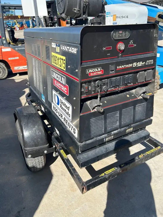 2019 Lincoln Electric VANTAGE 549 Welder
