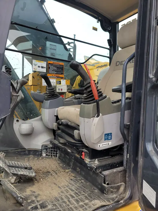 2019 John Deere 245G LC Excavator