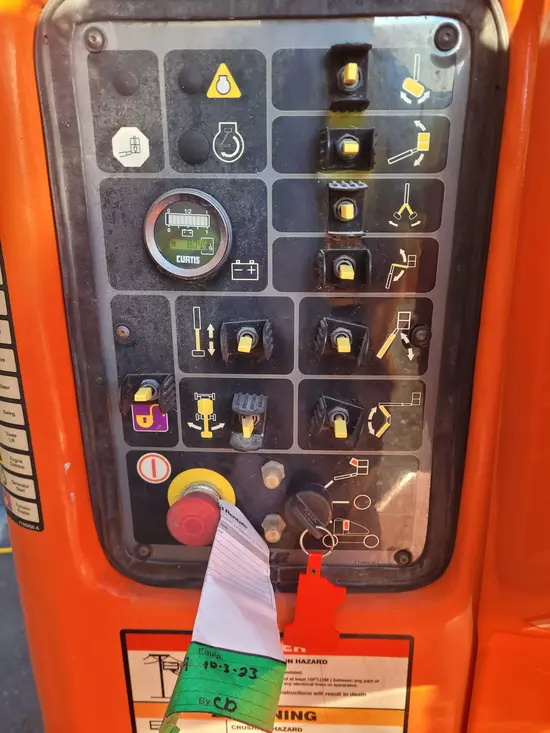 2015 JLG E400AJPN Articulating Boom Lift