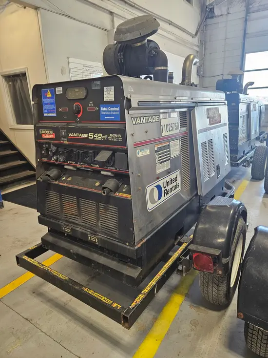 2019 Lincoln Electric VANTAGE 549 Welder