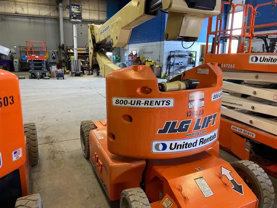 2014 JLG E400AJPN Articulating Boom Lift