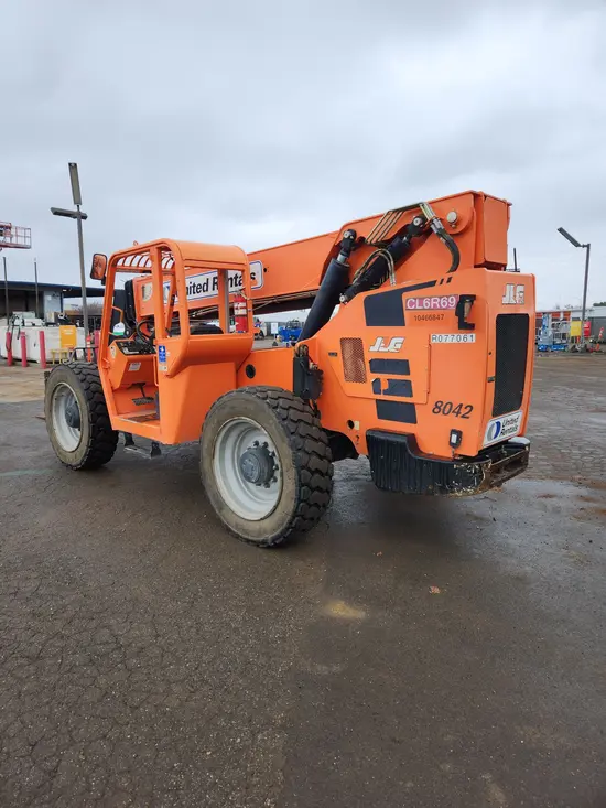 2016 SKYTRAK 8042 Forklift