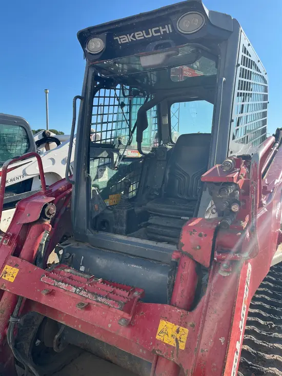 2018 Takeuchi TL12R2-CR Track Loader