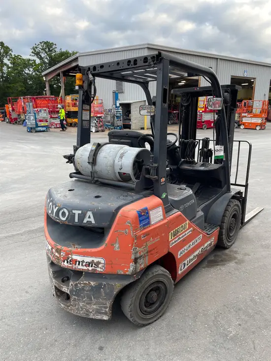 2018 Toyota 8FGU25 Warehouse Forklift