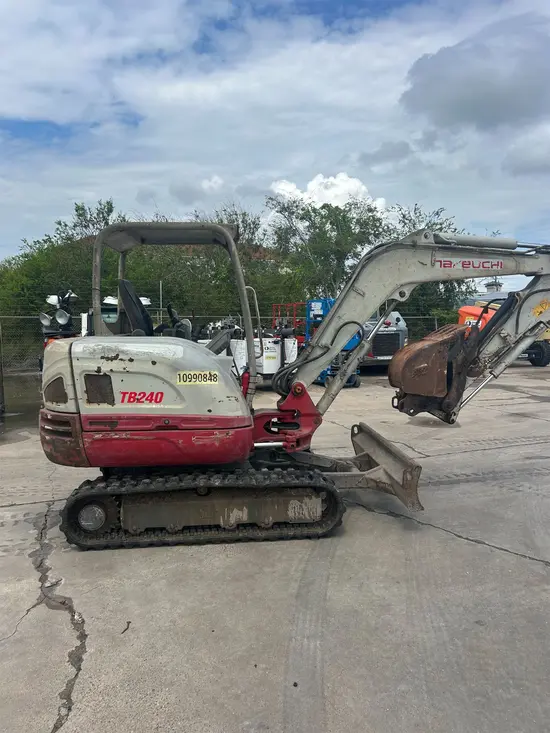 2019 Takeuchi TB240 Mini Excavator