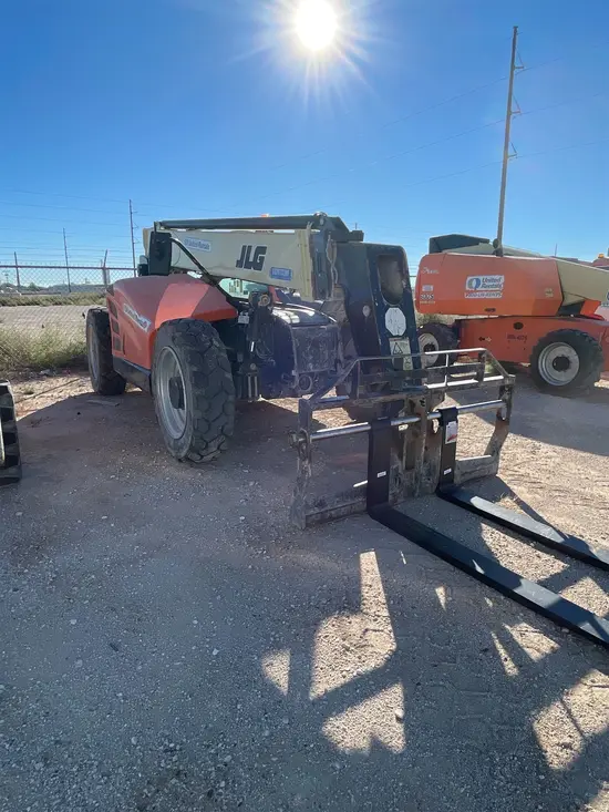 2017 JLG 943 Forklift