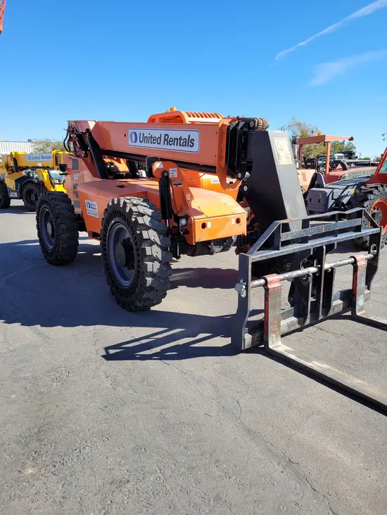 2015 SKYTRAK 6042 Forklift
