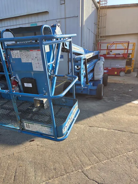2014 Genie Z-45/25J DC Articulating Boom Lift