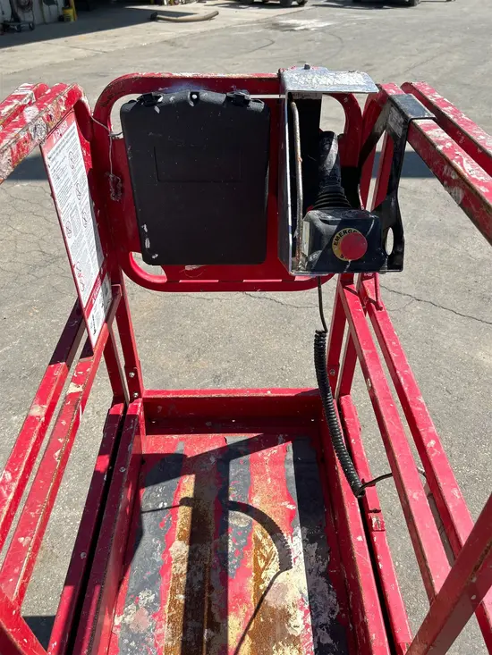 2017 MEC 1330SE Scissor Lift