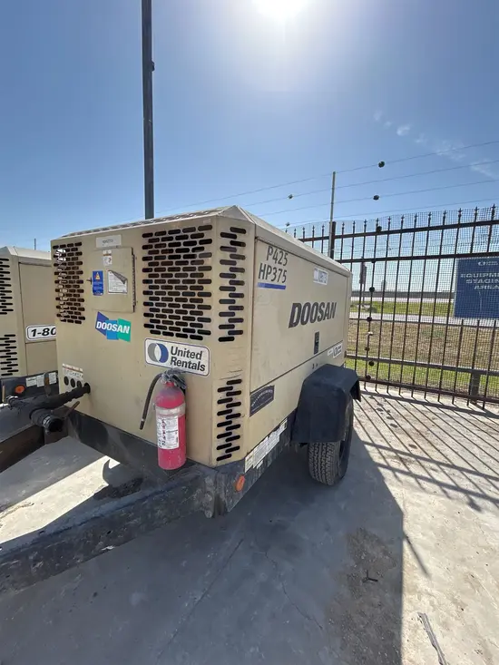 2019 Doosan P425/HP375WCU Air Compressor