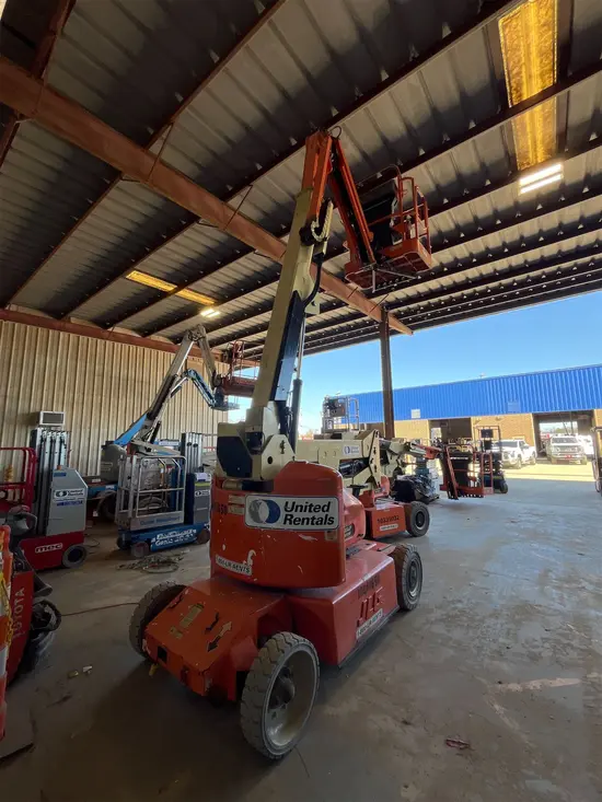 2012 JLG E400AJPN Articulating Boom Lift