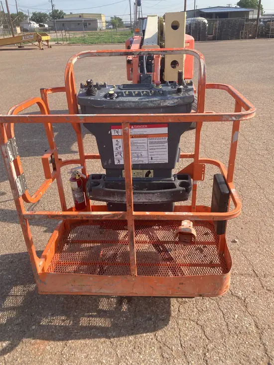 2015 JLG E400AJPN Articulating Boom Lift