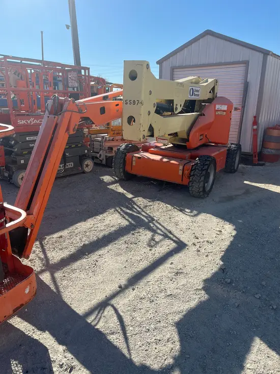 2012 JLG E450AJ Articulating Boom Lift