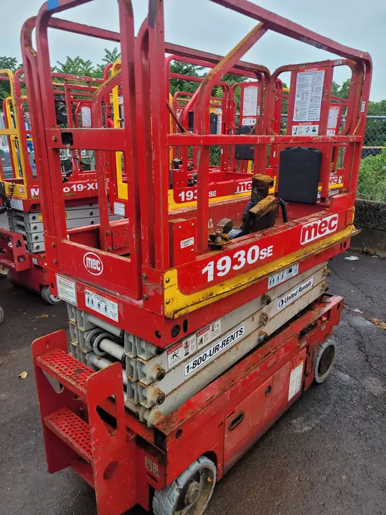 2017 MEC 1930SE Scissor Lift