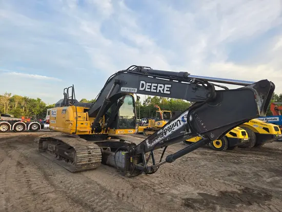 2019 John Deere 210G LC Excavator