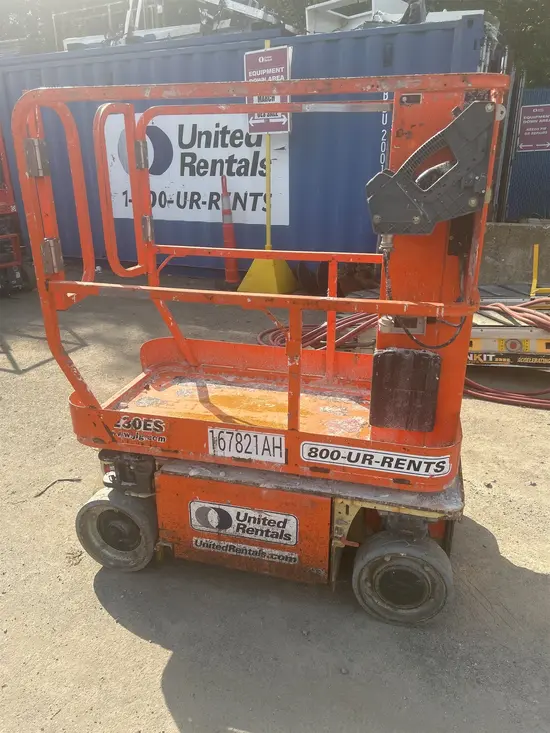 2016 JLG 1230ES Self-Propelled One-Person Lift