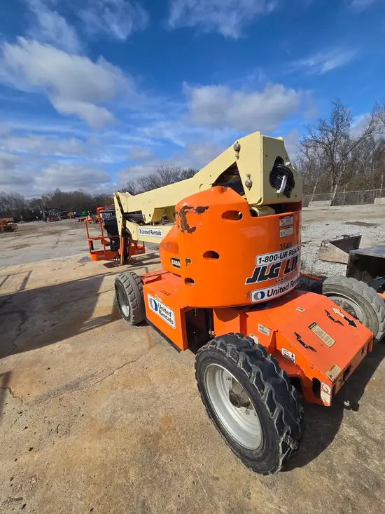 2016 JLG E450AJ Articulating Boom Lift