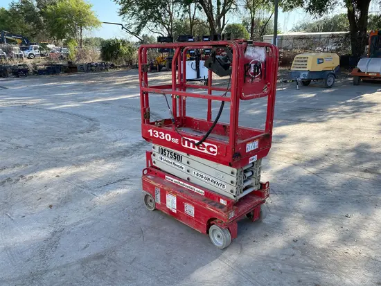 2017 MEC 1330SE Scissor Lift