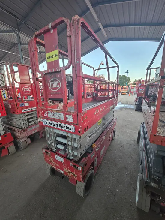 2017 MEC 2632SE Scissor Lift