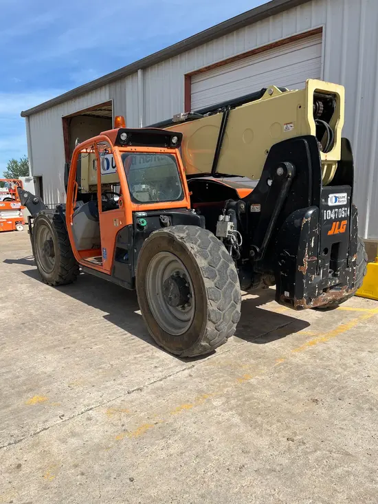 2016 JLG 1055 Forklift