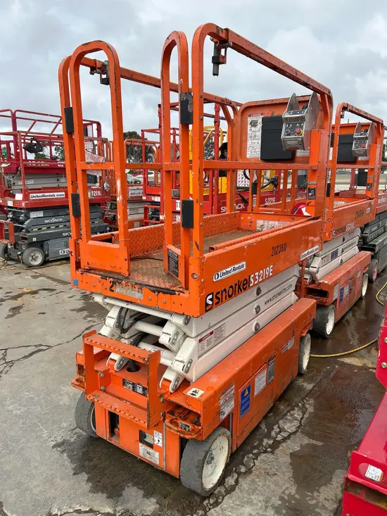 2018 Snorkel S3219E Scissor Lift