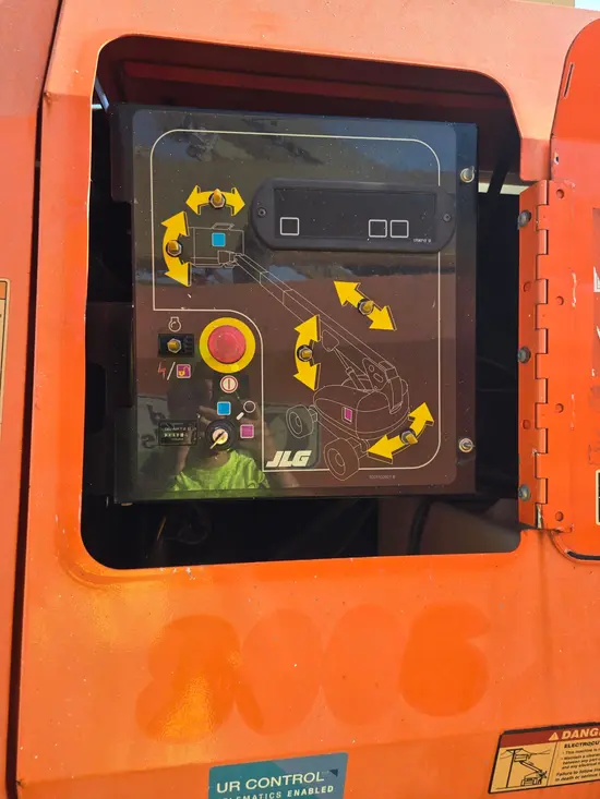 2017 JLG 800S Boom Lift